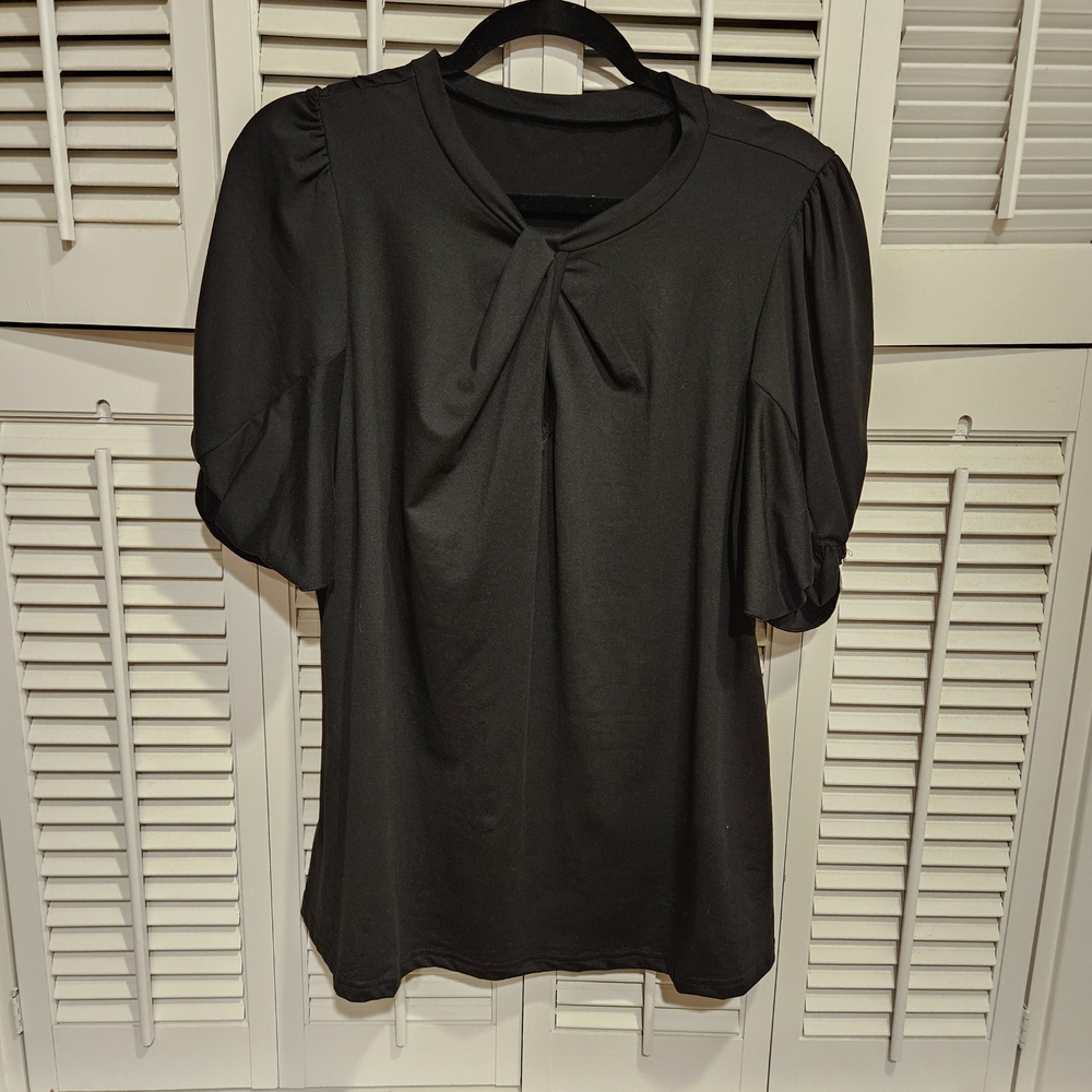 SHEIN Black Puff Sleeve Blouse